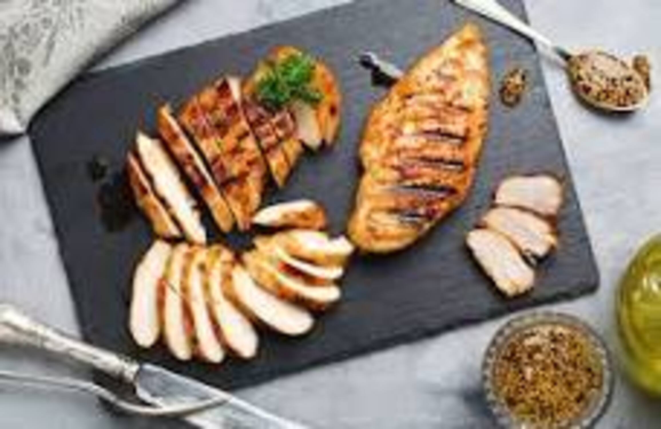 Filet de poulet mariné