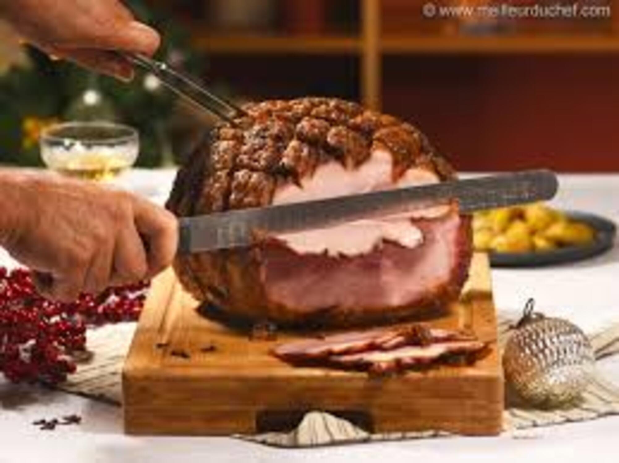 Jambon de Prague cru salé fumé petit os 8.5 kg